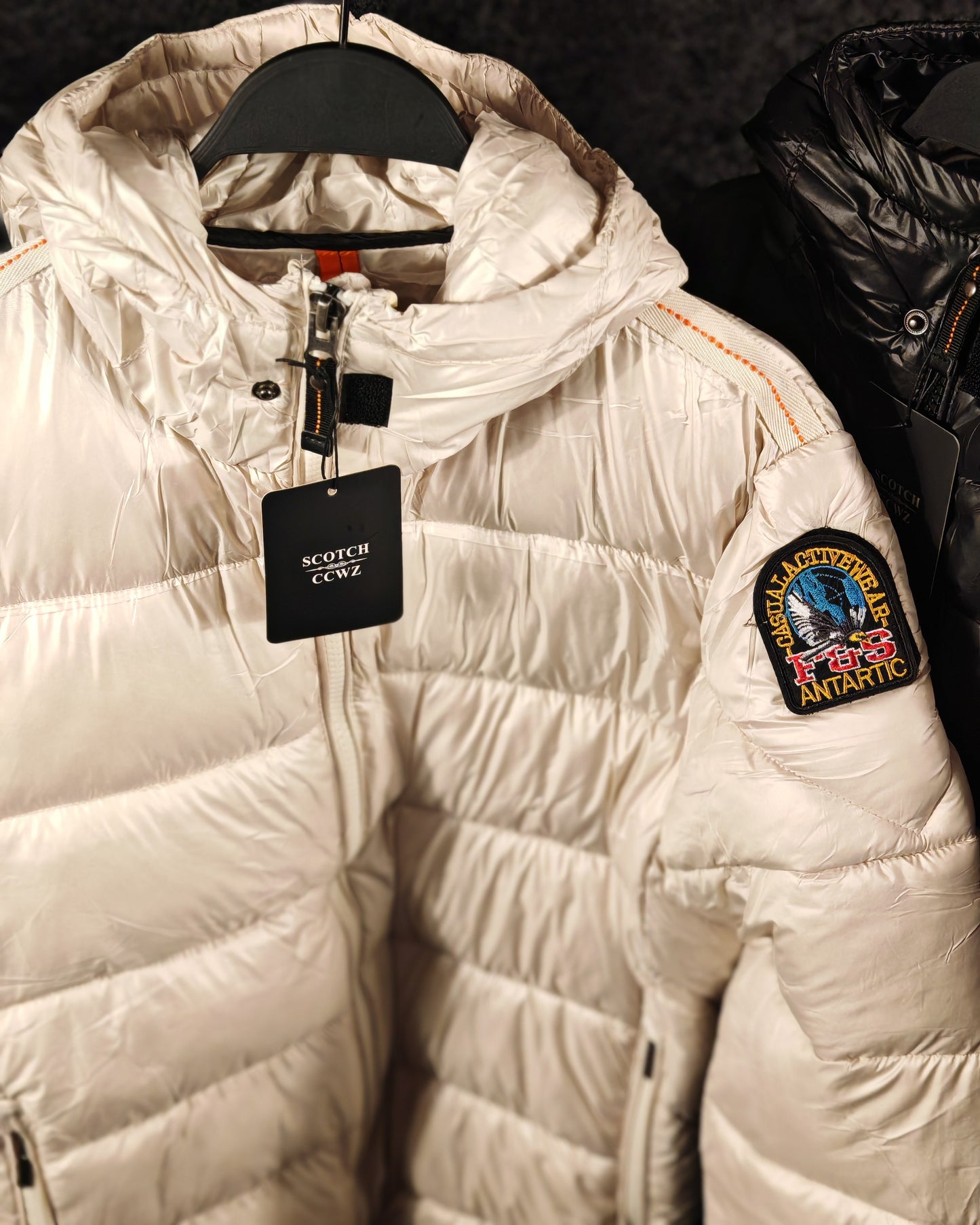 Premium Winterjacke BLACK AND WHITE