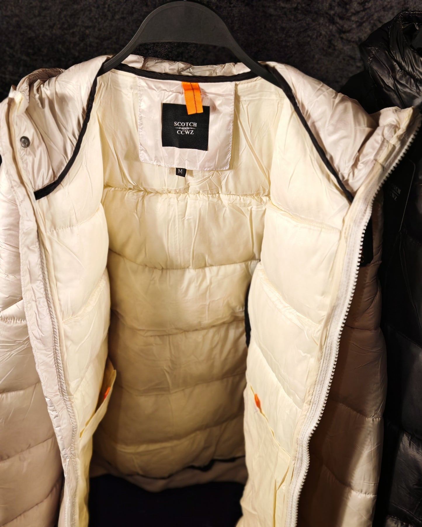 Premium Winterjacke BLACK AND WHITE